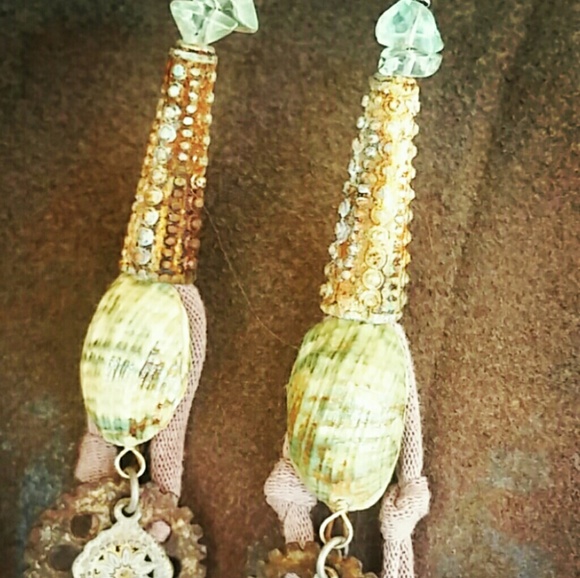 STEAMPUNK AQUAMARINE SEASHELL EARRINGS - Picture 5 of 8